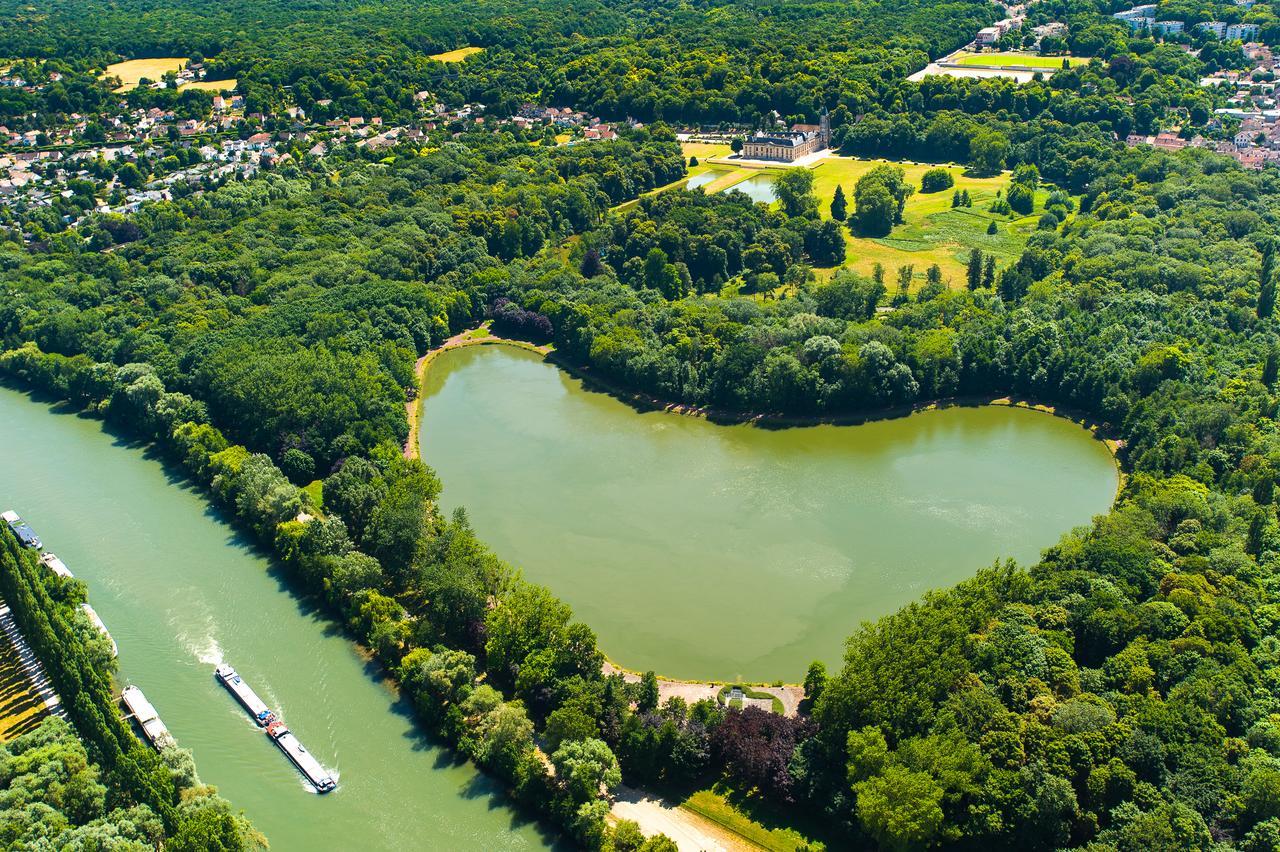 Hotel Dg Mery-sur-Oise Екстер'єр фото