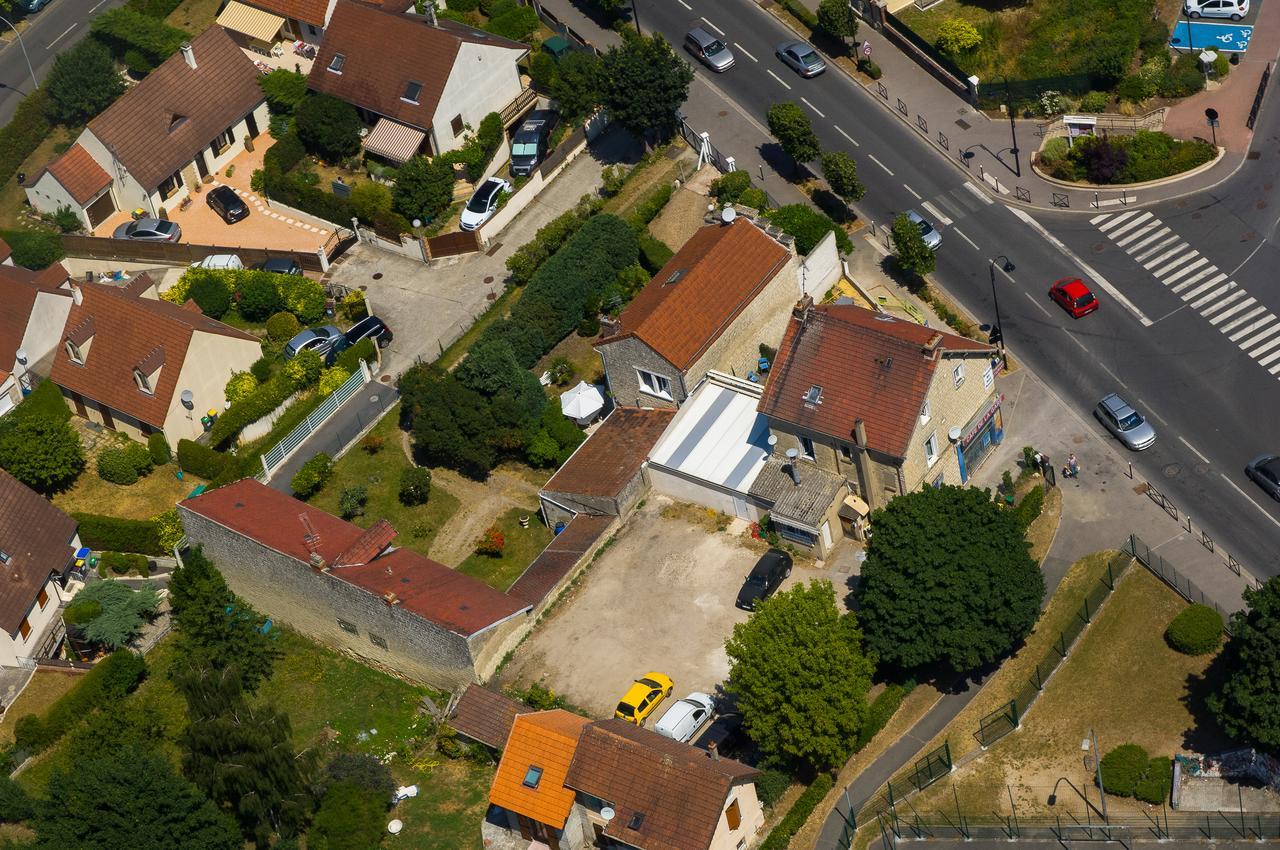 Hotel Dg Mery-sur-Oise Екстер'єр фото