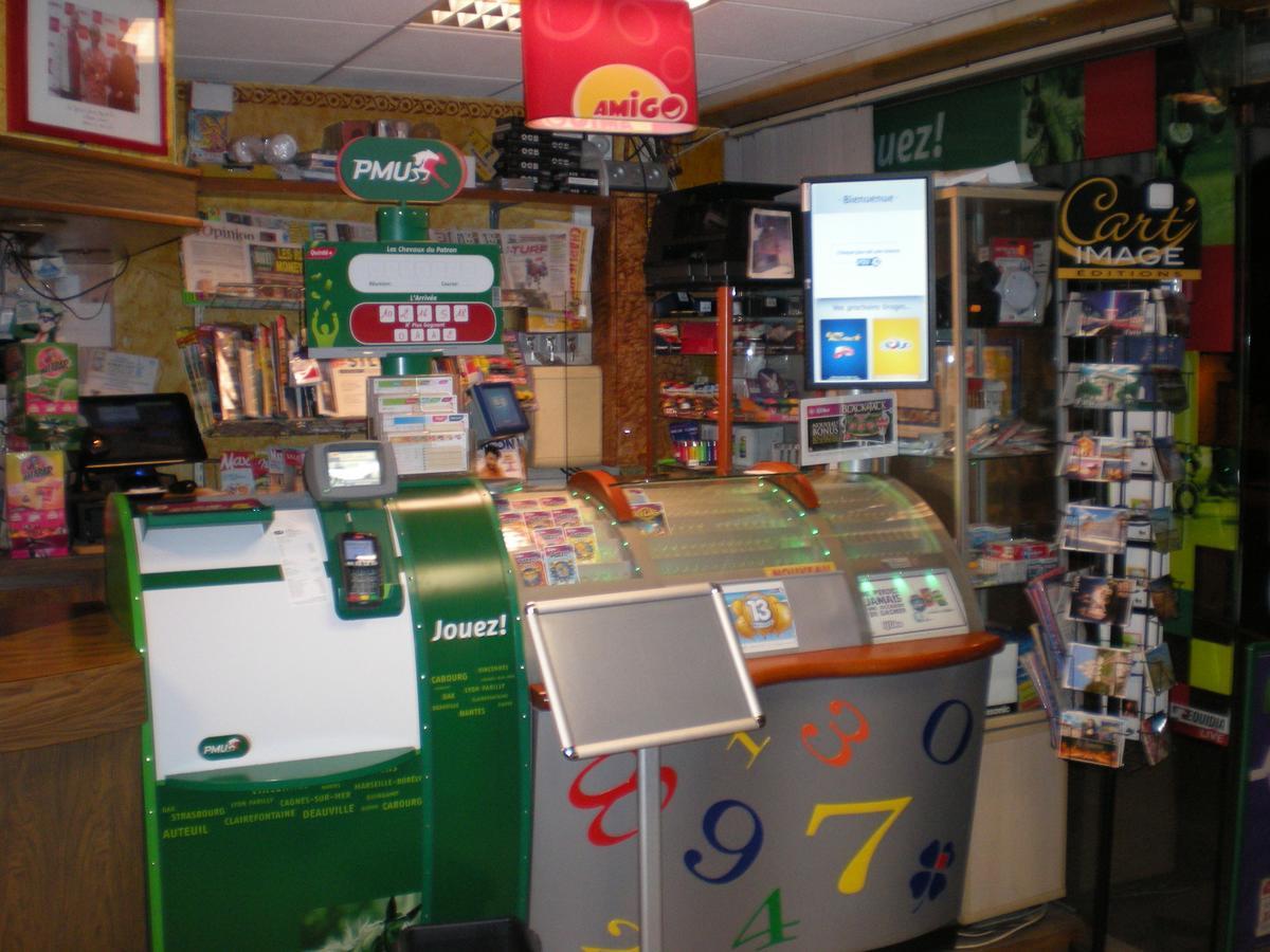 Hotel Dg Mery-sur-Oise Екстер'єр фото