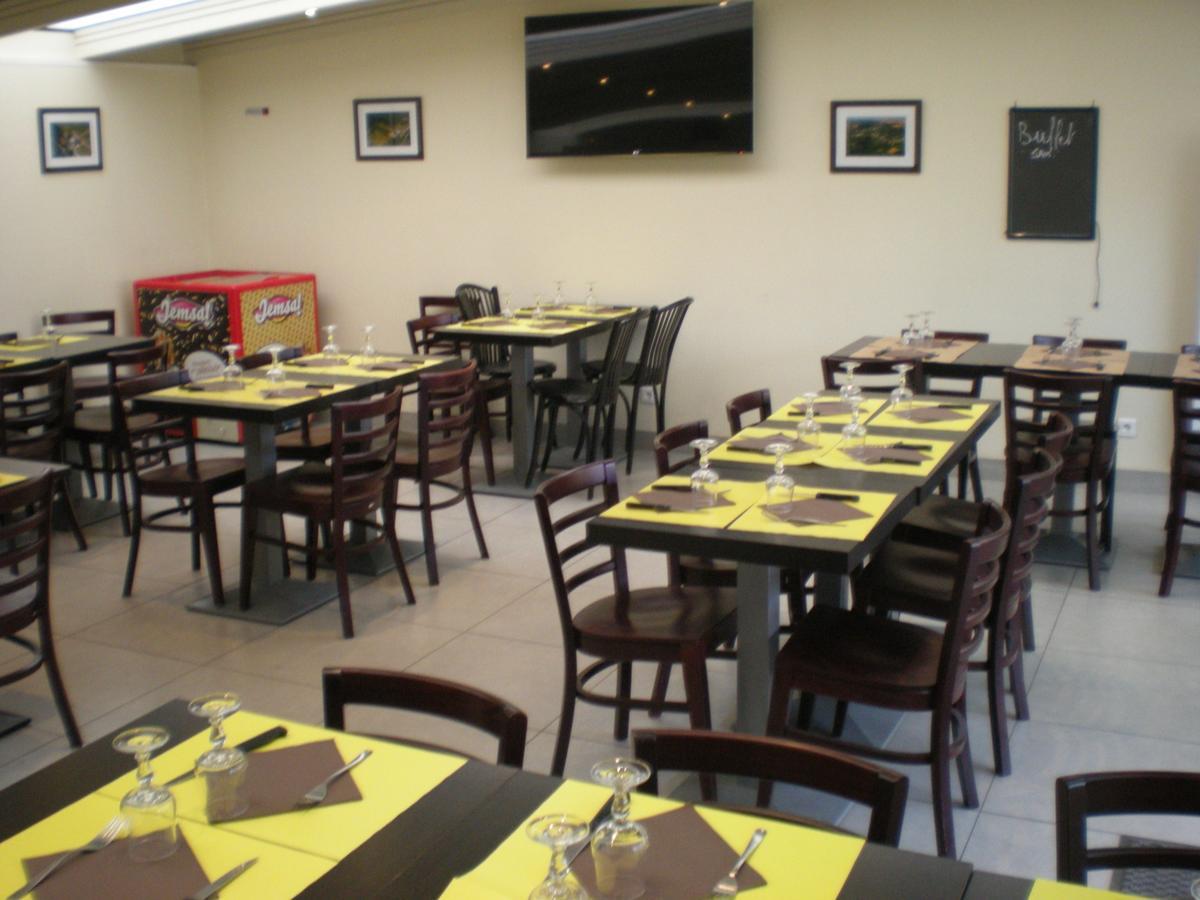 Hotel Dg Mery-sur-Oise Екстер'єр фото